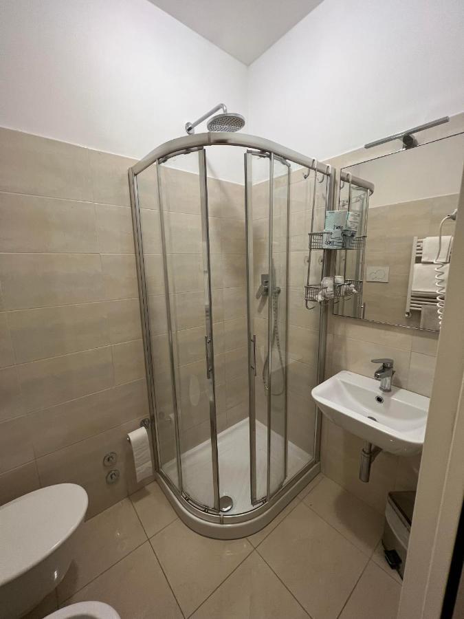 Hotel Athena Pesaro Kültér fotó