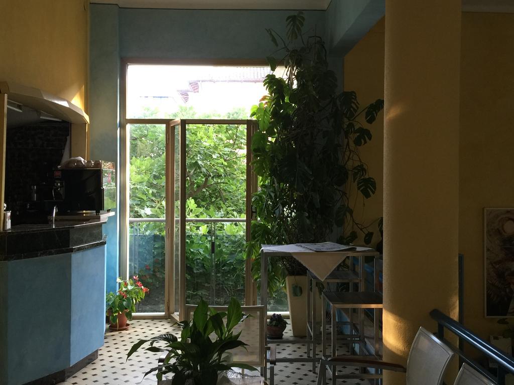 Hotel Athena Pesaro Kültér fotó